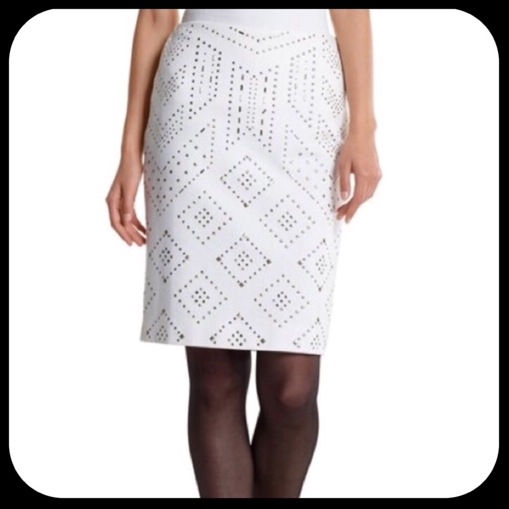 NWOT White House Black Market White Pencil Skirt